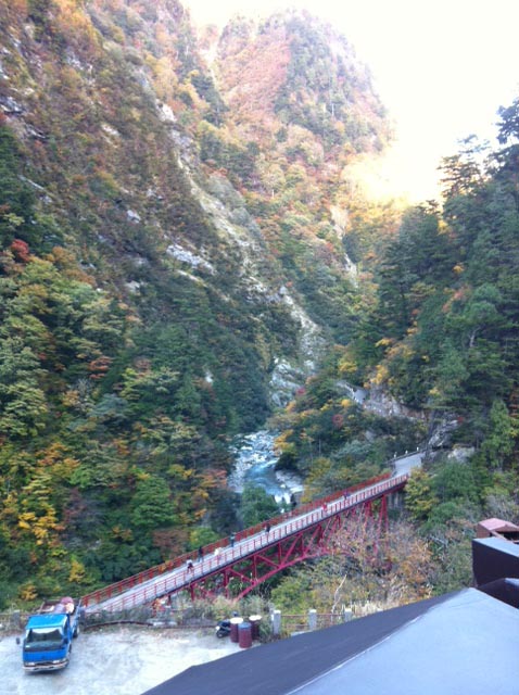 富山県黒部峡谷の欅平展望台
